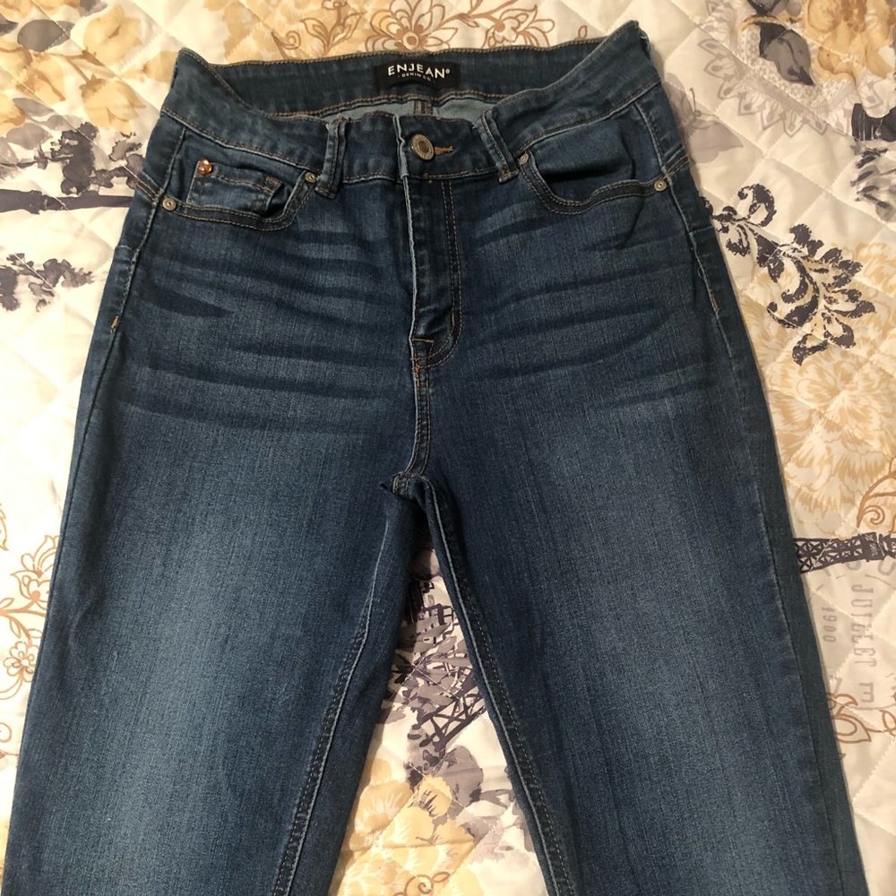 High rise blue jeans